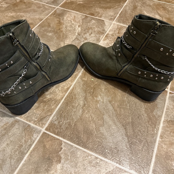 Womens size 9 Boots - Picture 3 of 7